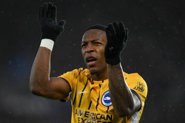 通过赛事举 通过赛事举