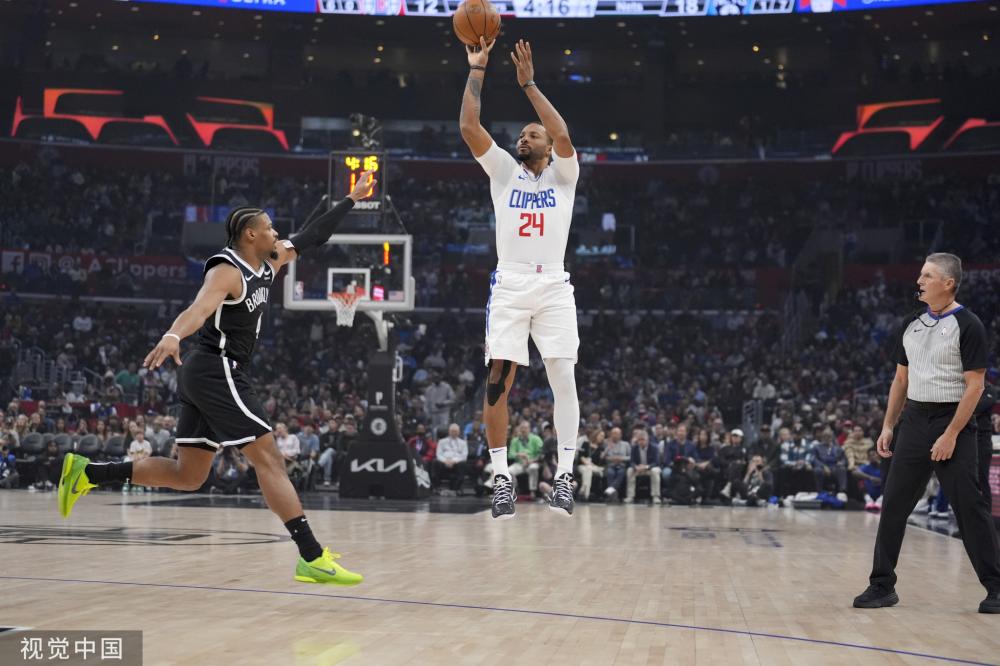 他在赛场上 他在赛场上