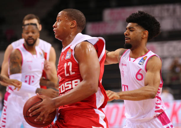 万美元续约 万美元续约