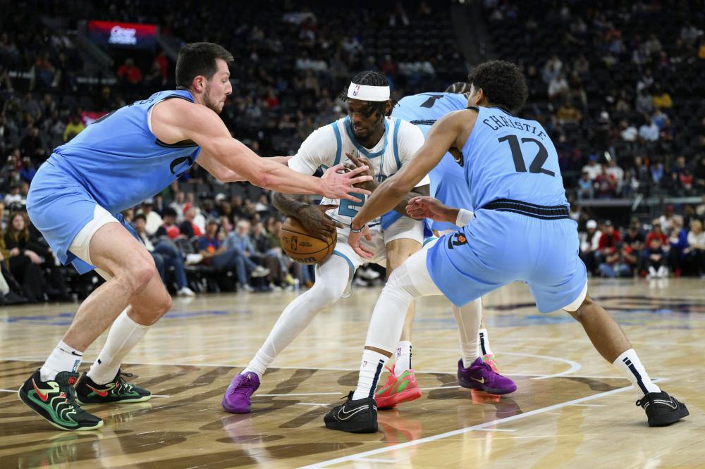 并参与冰雪 并参与冰雪