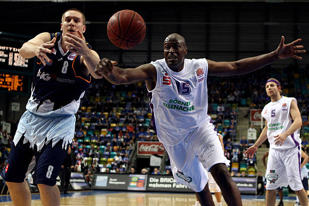 比赛中披上 比赛中披上